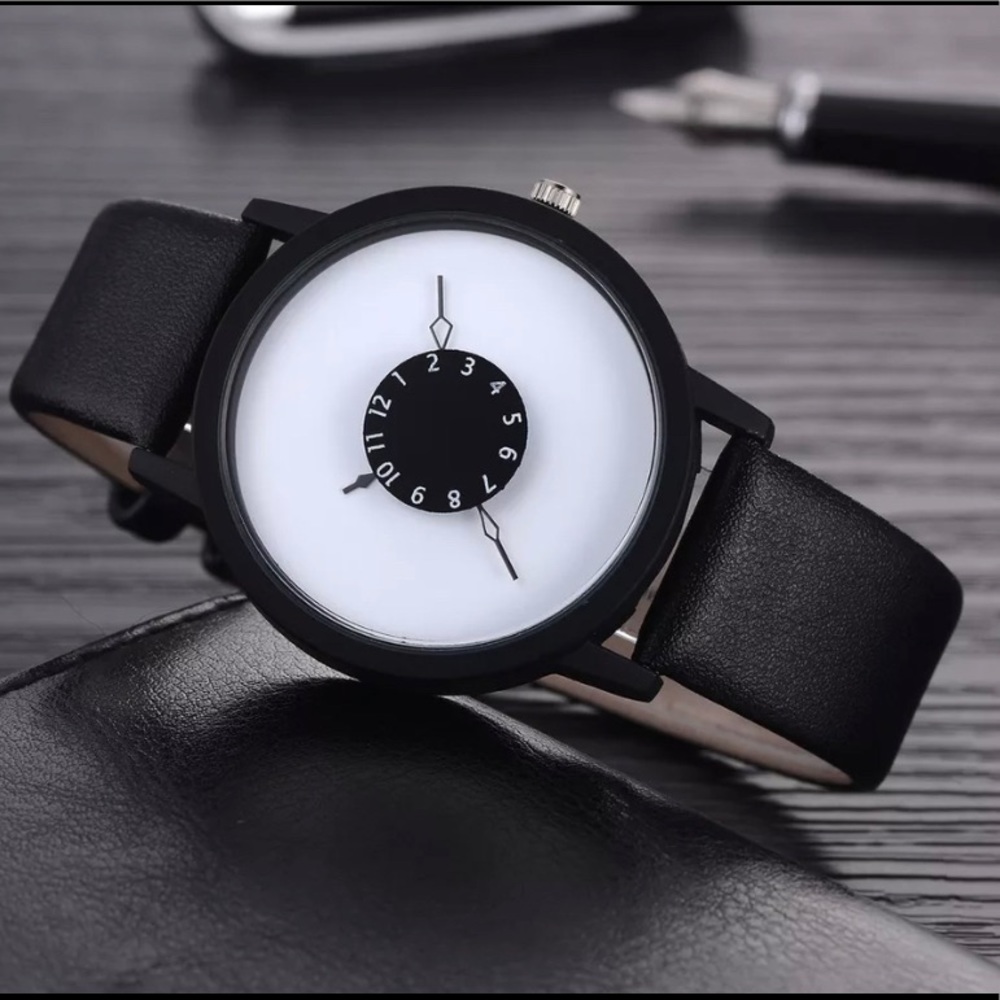 Unisex watch for Women or Men in Black and White